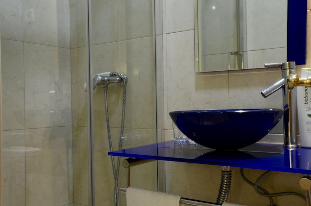 Hostal Nersan2 Мадрид Екстериор снимка