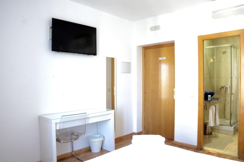 Hostal Nersan2 Мадрид Екстериор снимка