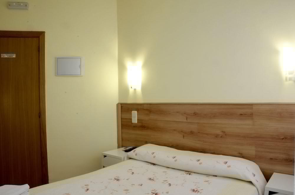 Hostal Nersan2 Мадрид Екстериор снимка