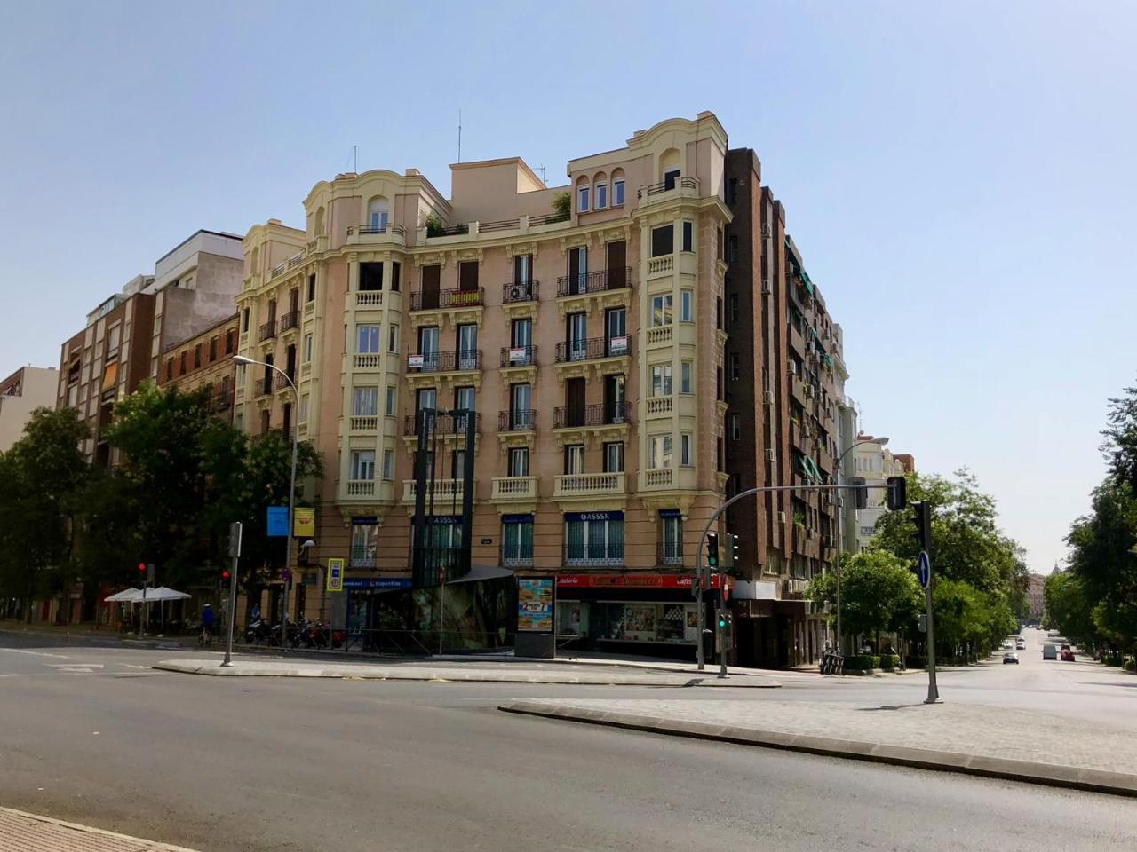 Hostal Nersan2 Мадрид Екстериор снимка